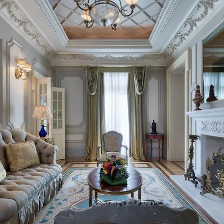 Grande Bretagne, A Luxury Collection Hotel, Szálloda 5*